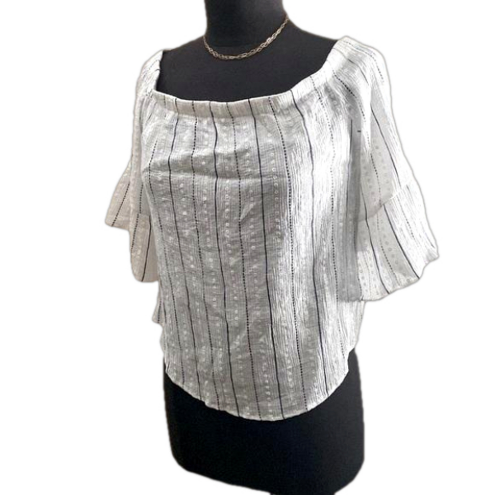 🎈$10 add on. Boho Blouse. Bell sleeves.